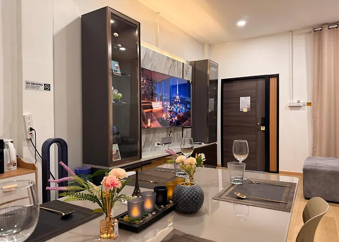 Serenova Siam Paragon, Villa