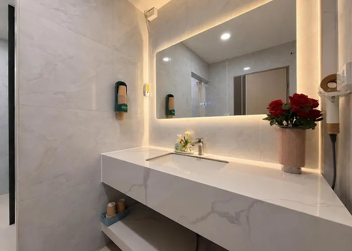 Serenova Siam Paragon, Villa